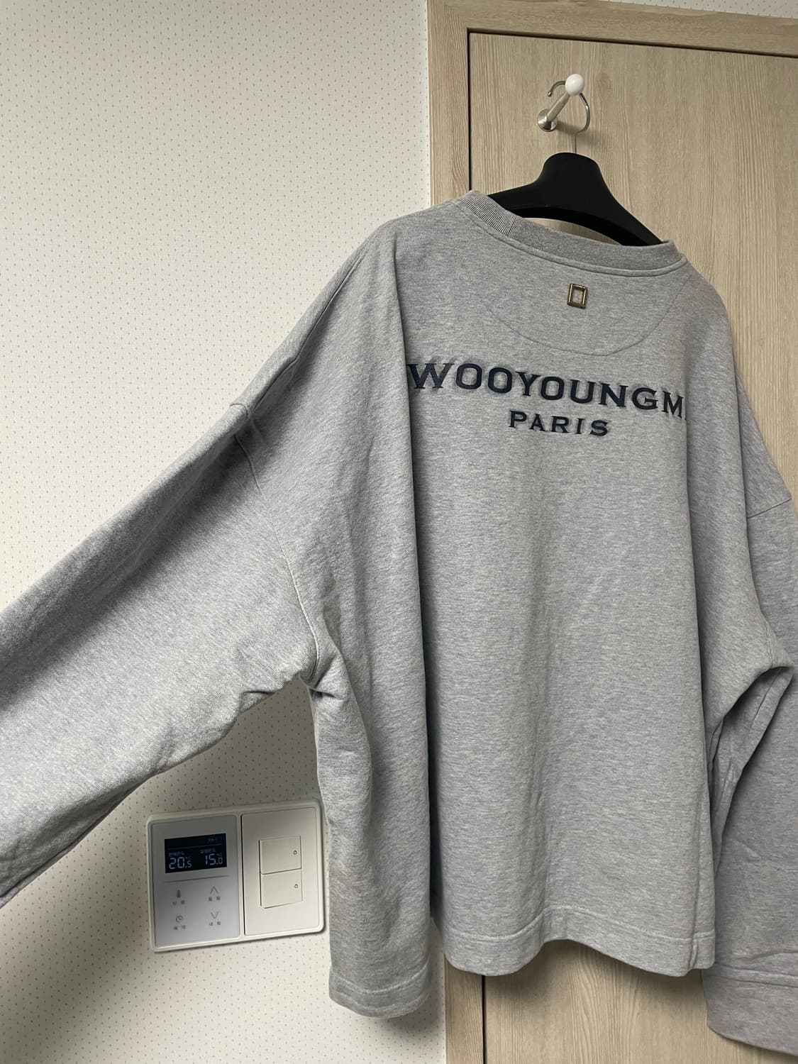 52사이즈, 우영미 턴업 백로고 나염 맨투맨 그레이 상품이미지5