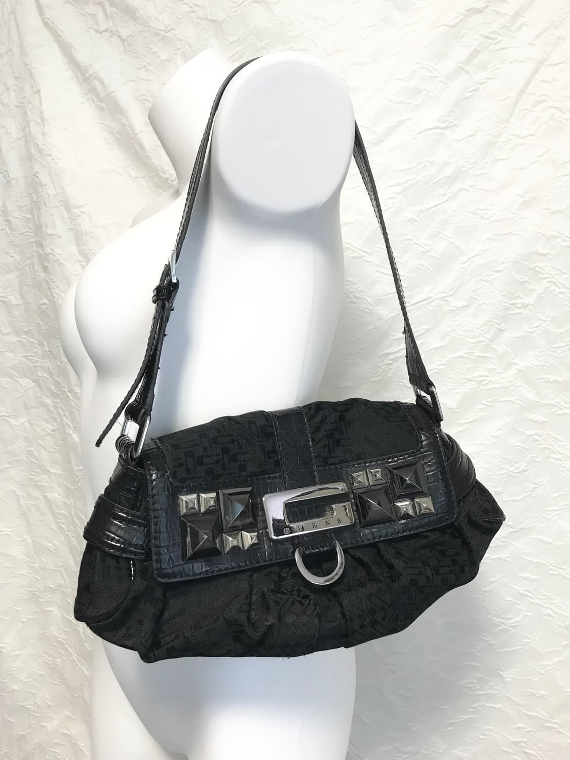 택포•빈티지 guess 게스 스터드 버클 숄더백 가방 상품이미지1