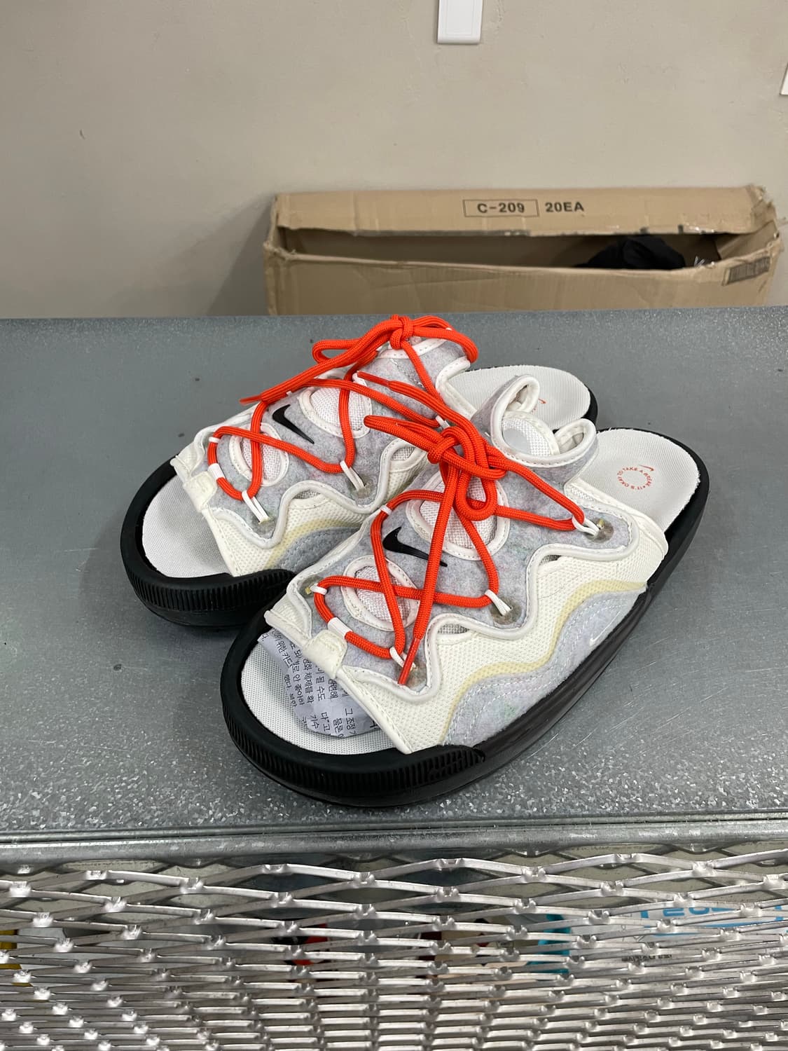 나이키 오프라인 2.0 서밋화이트 280 상품이미지2