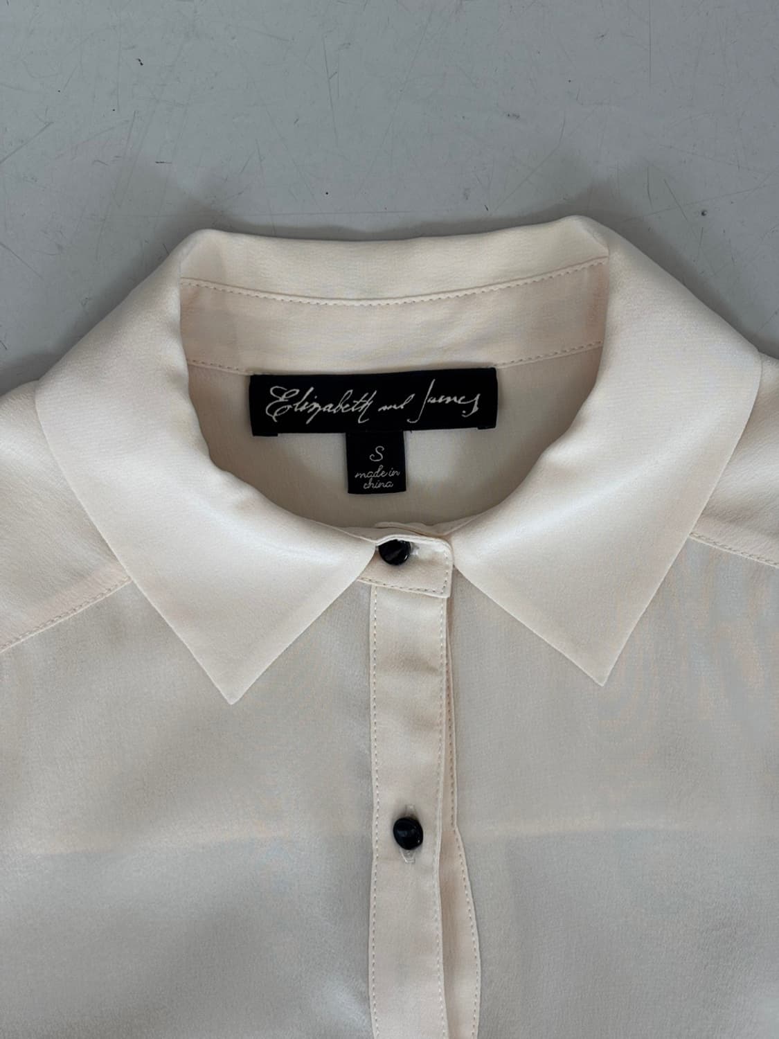 Elizabeth And James Sheer Silk Blouse 상품이미지4