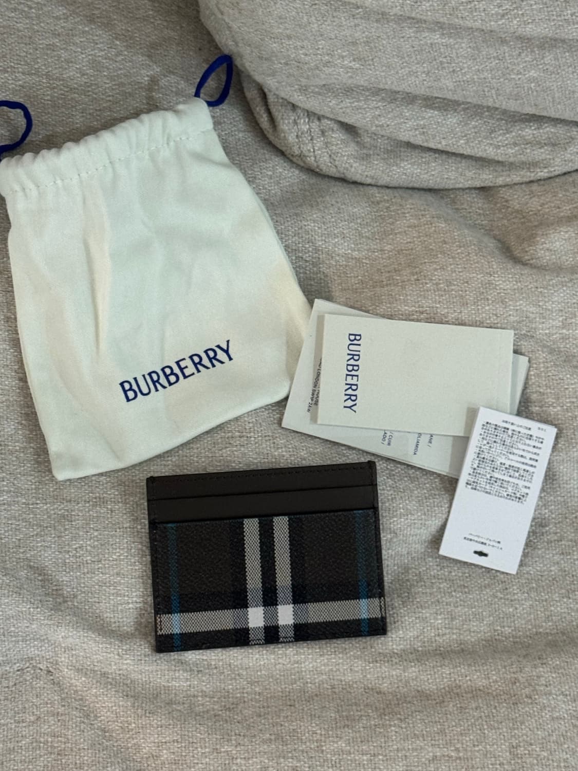 새상품 버버리 체크 카드지갑 상품이미지4
