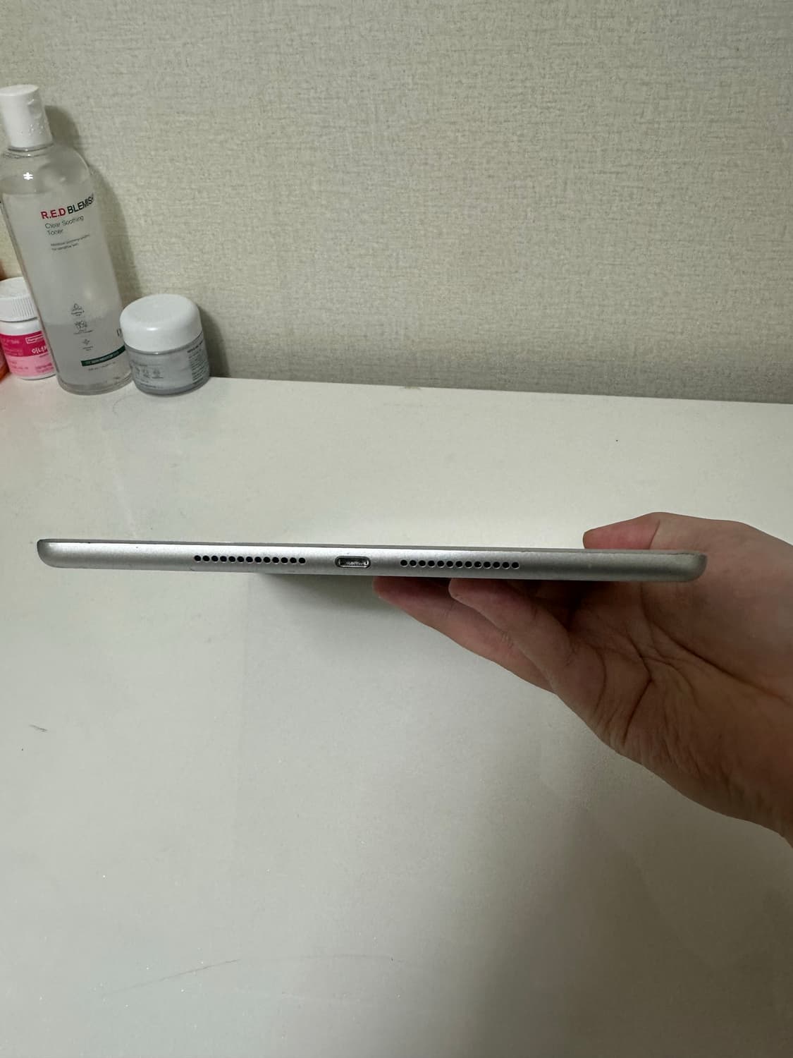 아이패드 8세대 32GB Wi-fi 실버 / 키보드 케이스 및 짭펜슬 상품이미지6