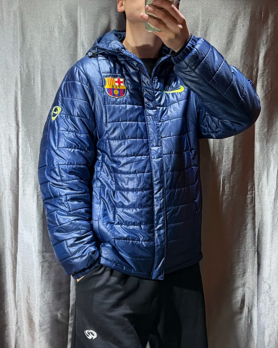 M 나이키 바르셀로나 스우시 네이비 경량패딩 상품이미지1