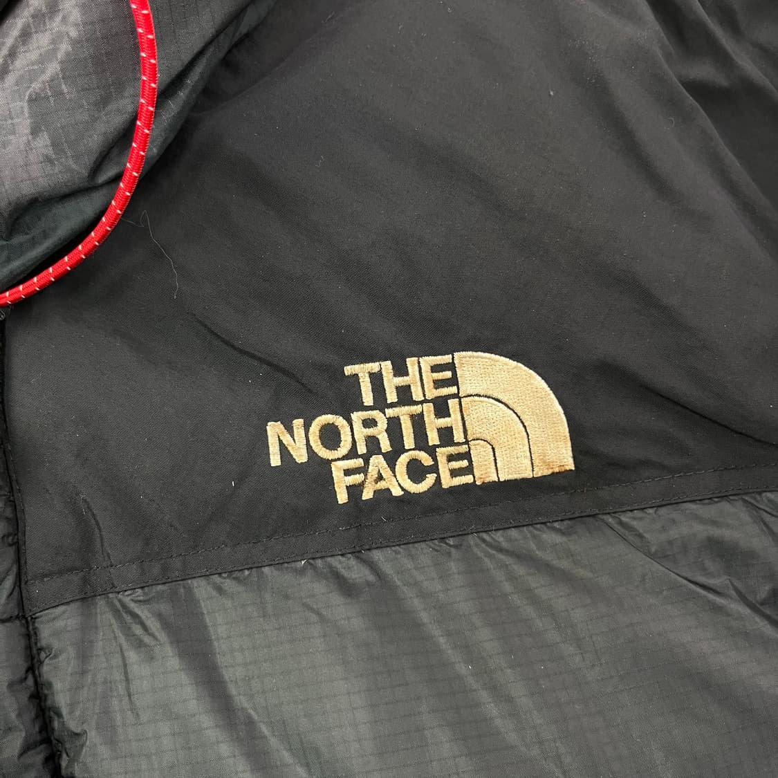 100 노스페이스 서밋 시리즈 700 드롭 패딩 상품이미지2