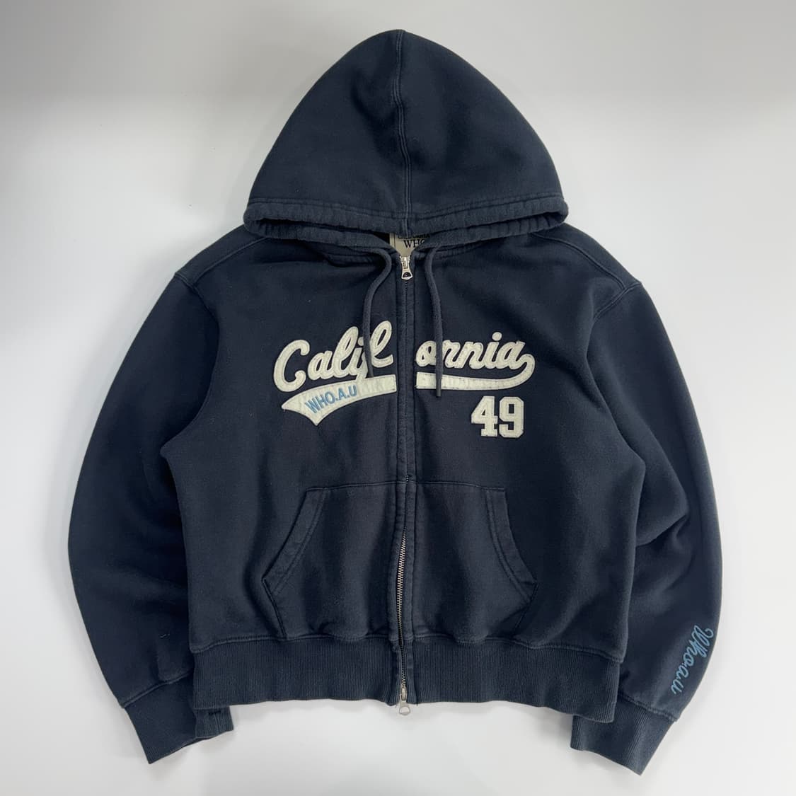 Who A U 후아유 레터링 로고 네이비 크롭 후드집업 상품이미지3