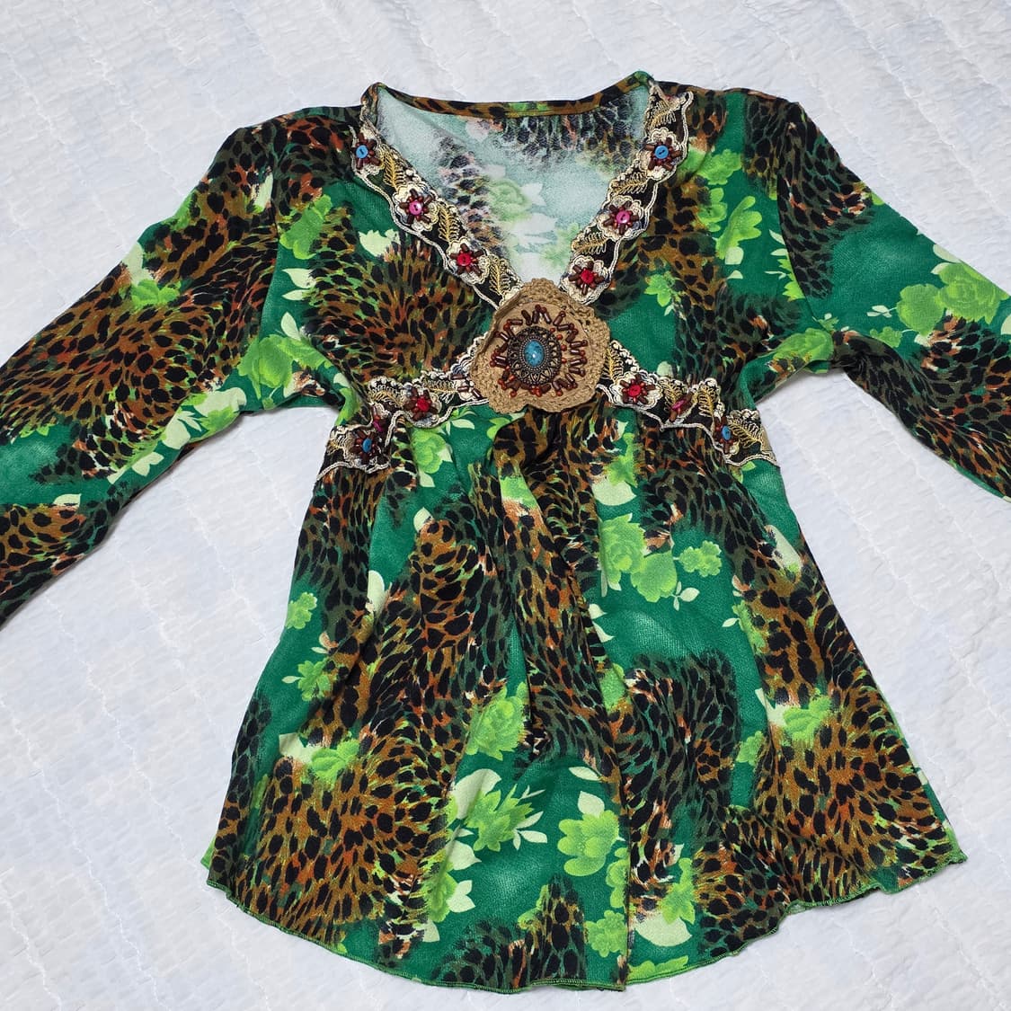 보헤미안 그린호피레오파드 플라워 오리엔탈st 비즈 긴팔티셔츠 상품이미지3