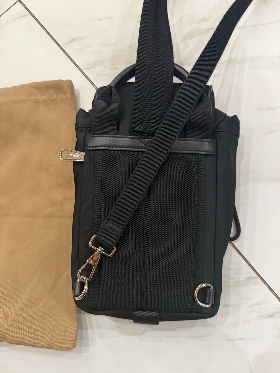 버버리 힙색 벨트백  상품이미지3