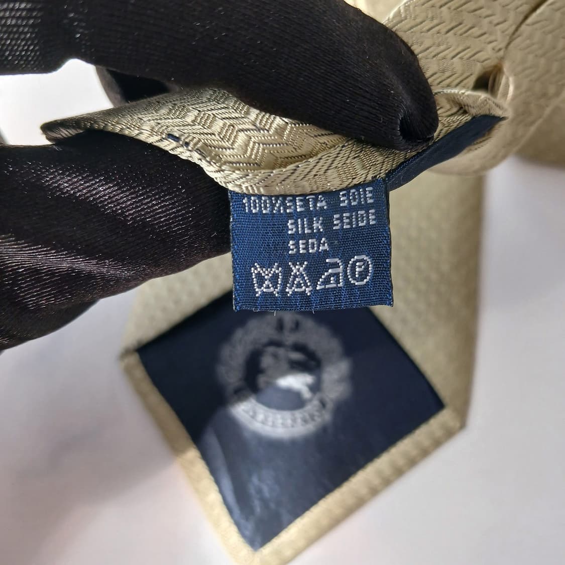 버버리 실크 옐로우 텍스처 패턴 넥타이 9.2cm B등급 E792
 상품이미지6