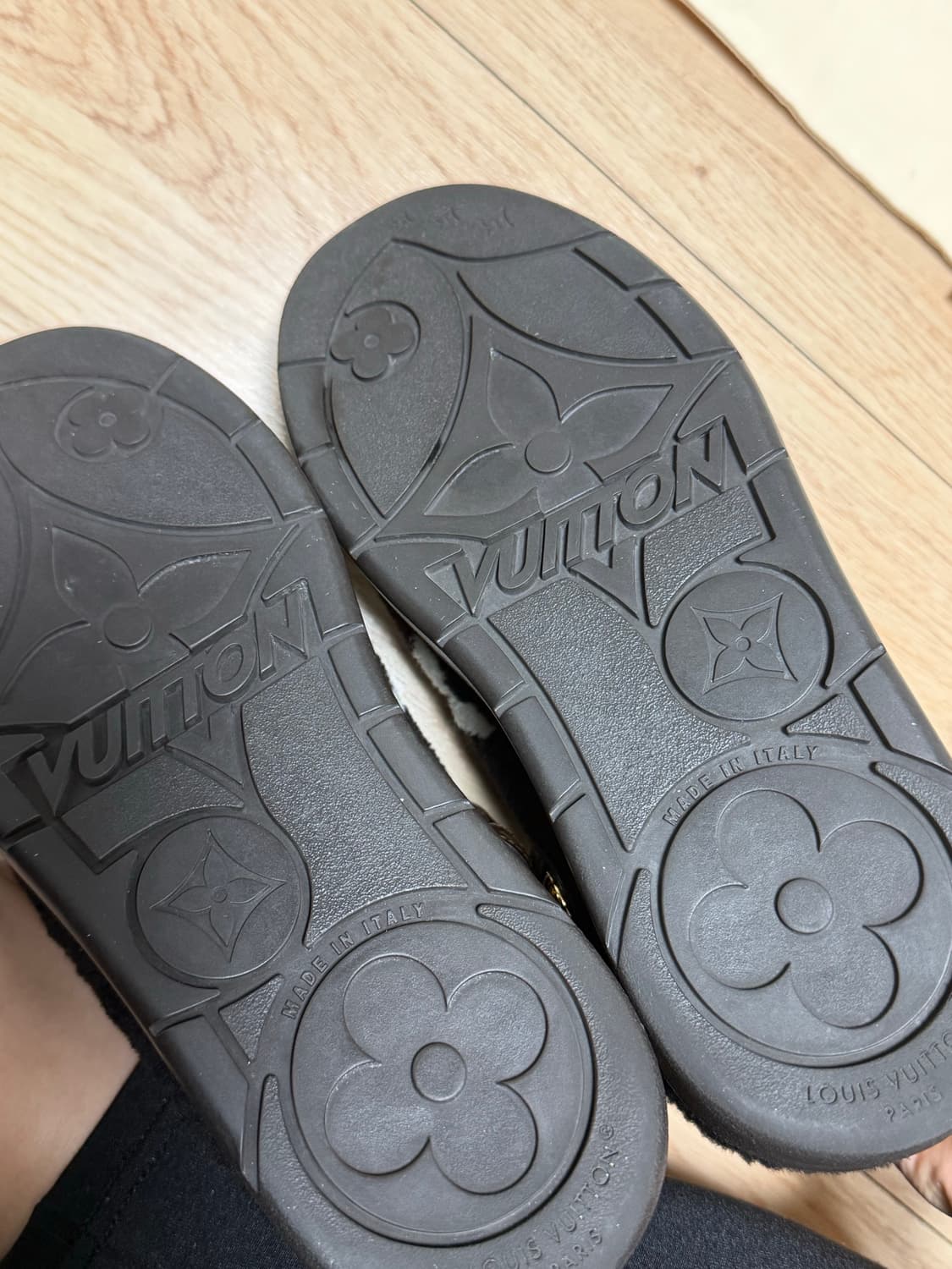 루이비통, 아스펜 컴포트 시어링 뮬 브라운 37사이즈 상품이미지7