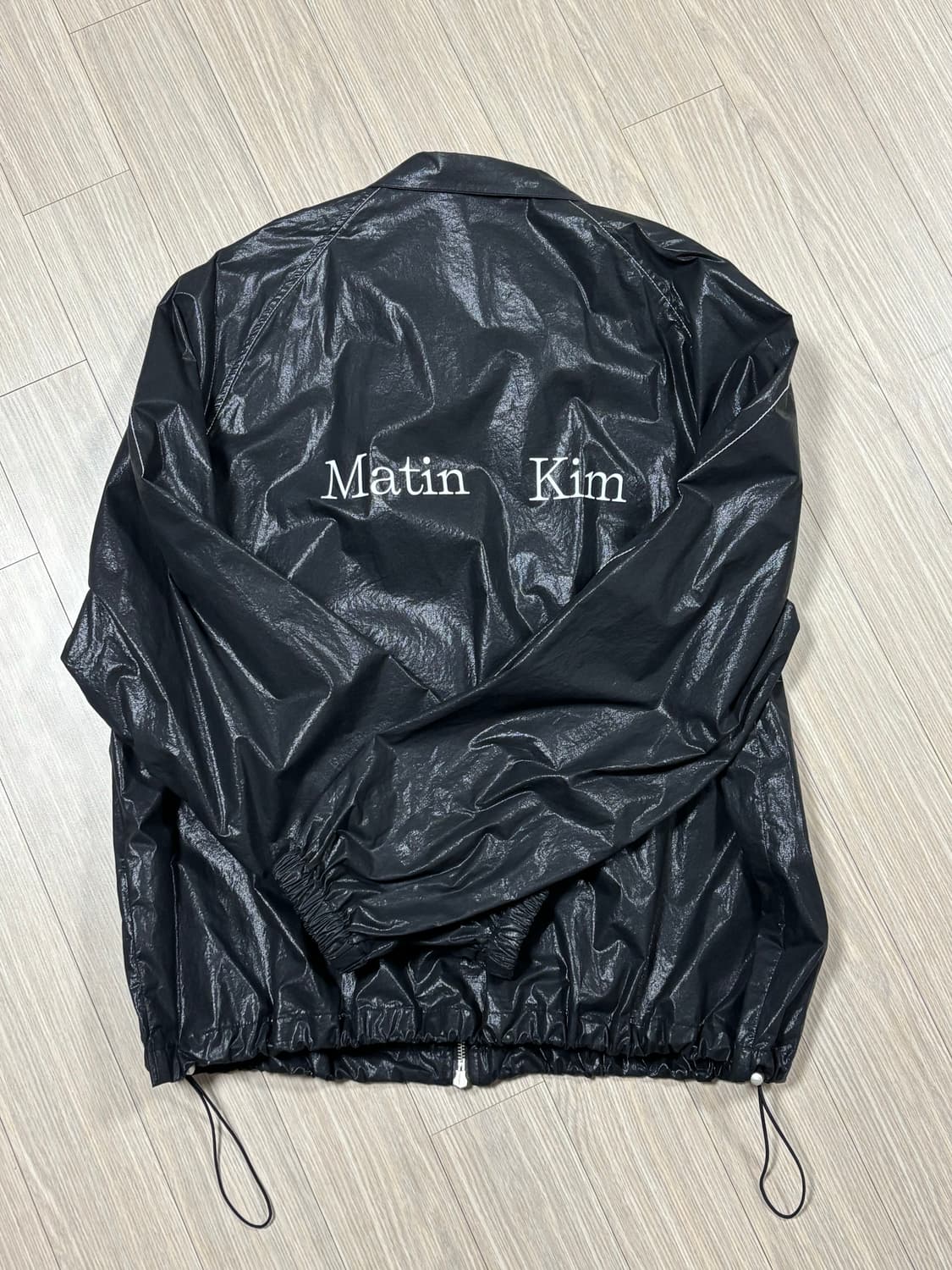 마뗑킴 코팅 점퍼 블랙 상품이미지1