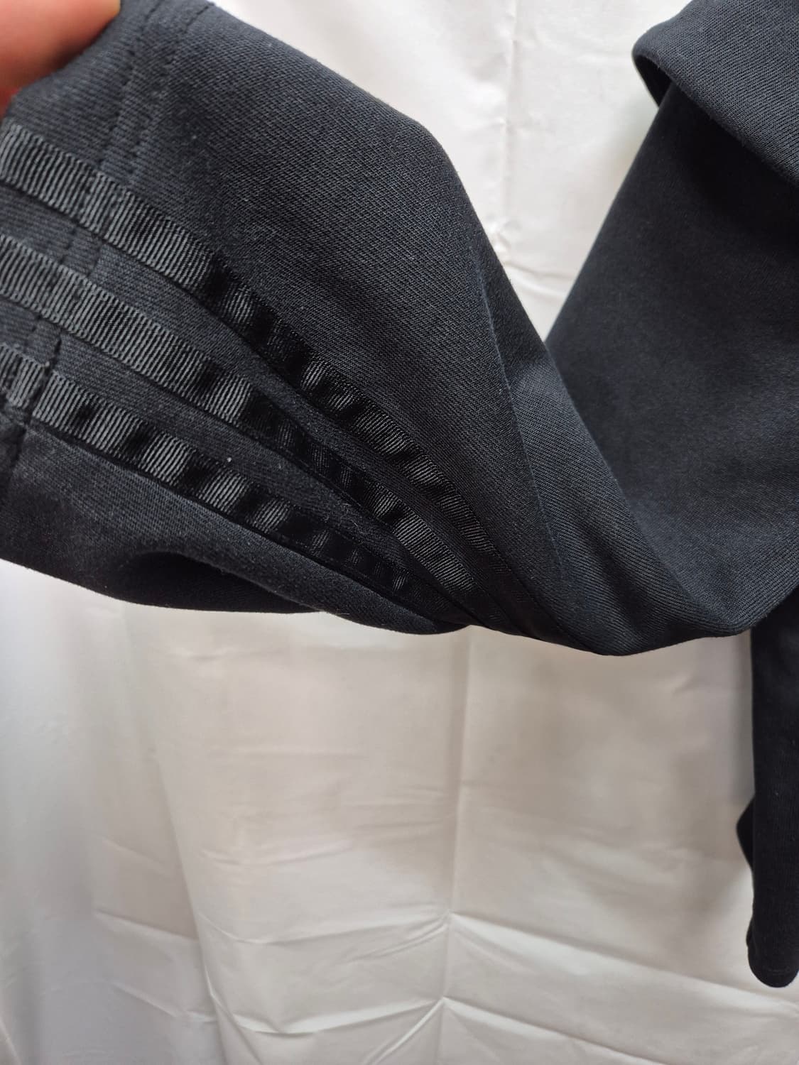 아디다스 크롭맨투맨  상품이미지2