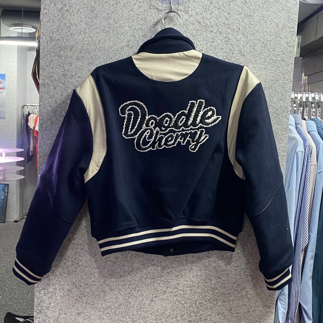 키르시 두들 체리로고 네이비 바시티 B3659 상품이미지4