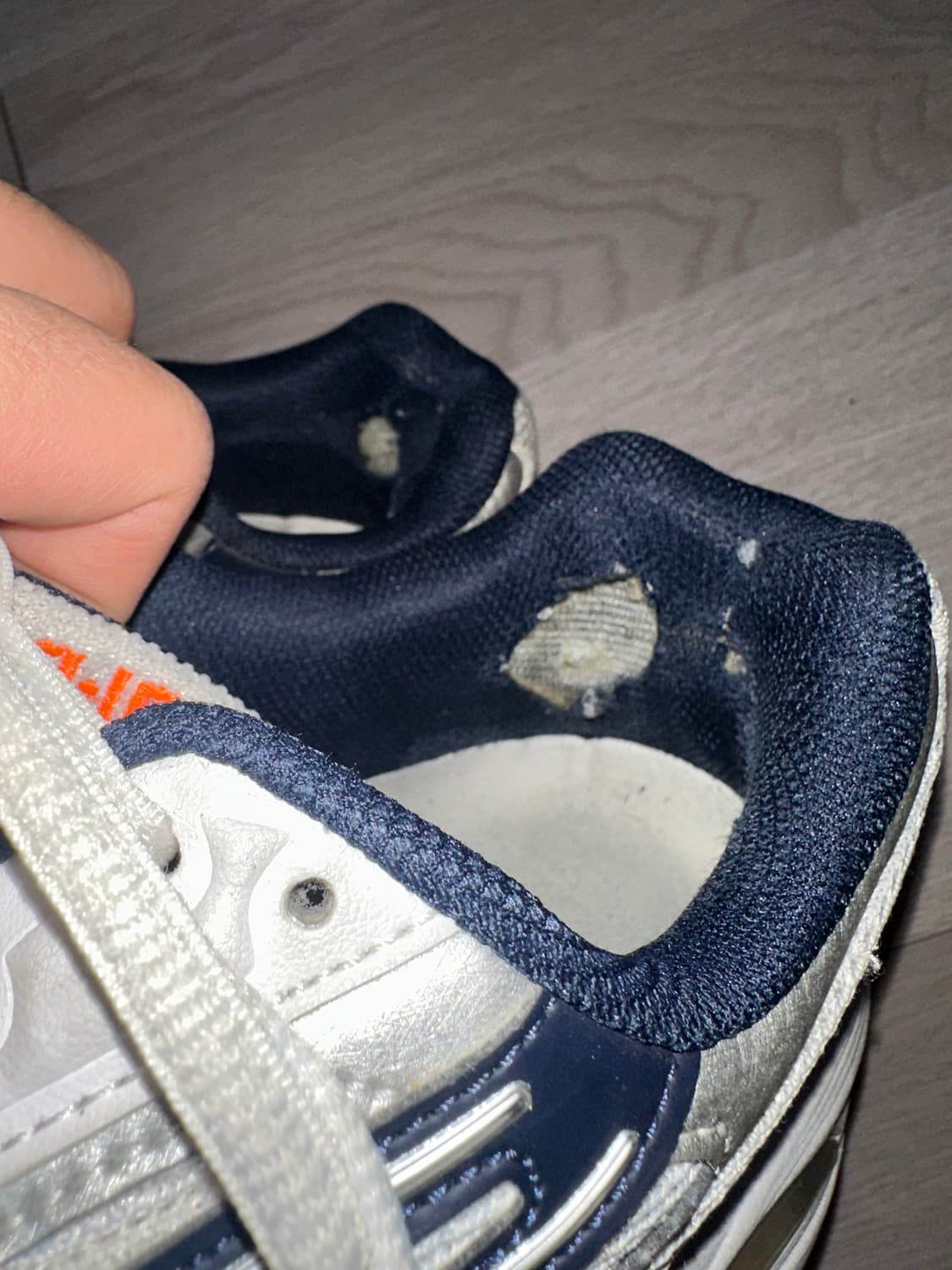 아식스 Asics 젤 1090 화이트 미드나잇 270 상품이미지10