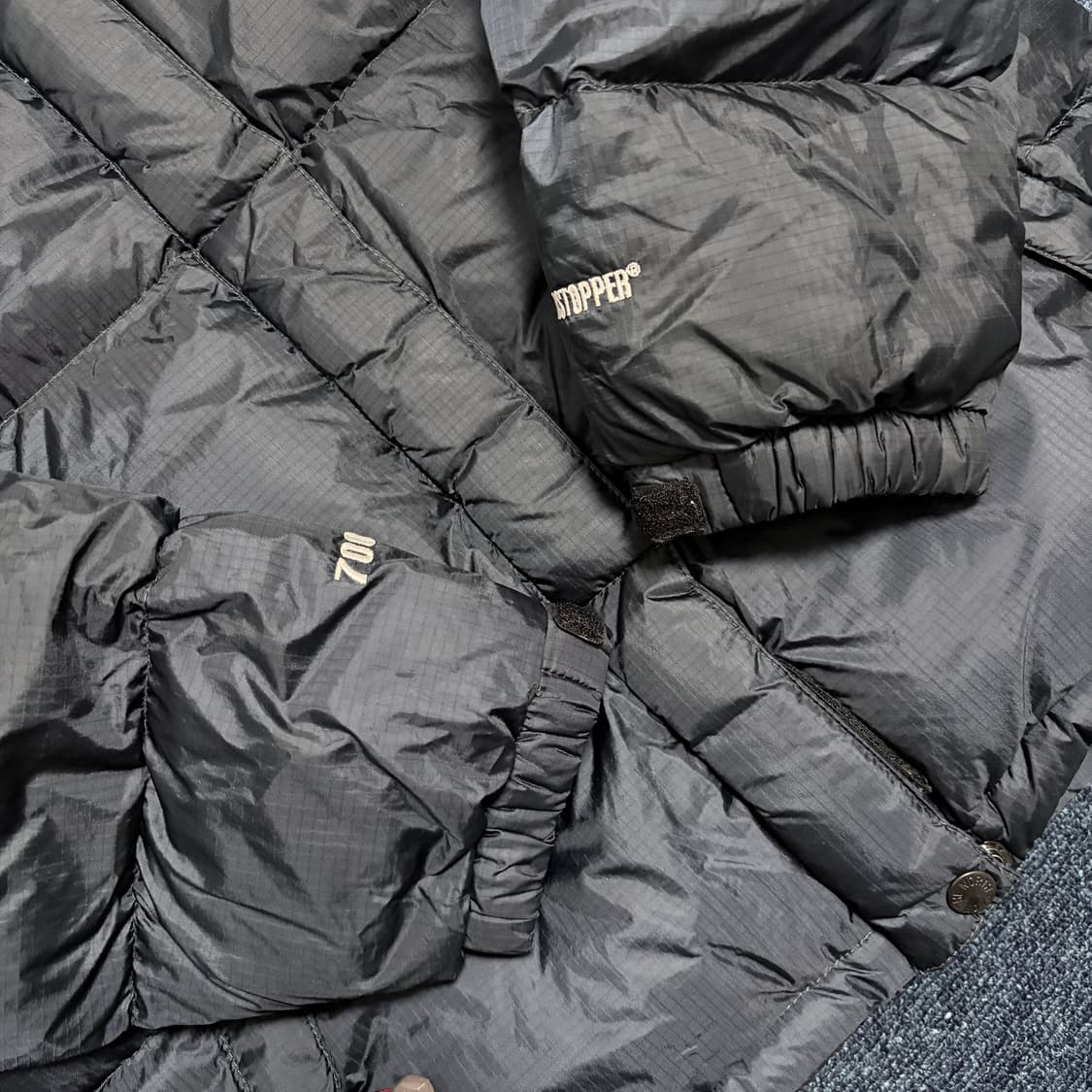 노스페이스 700 써밋 윈드스토퍼 구스다운 패딩 상품이미지2