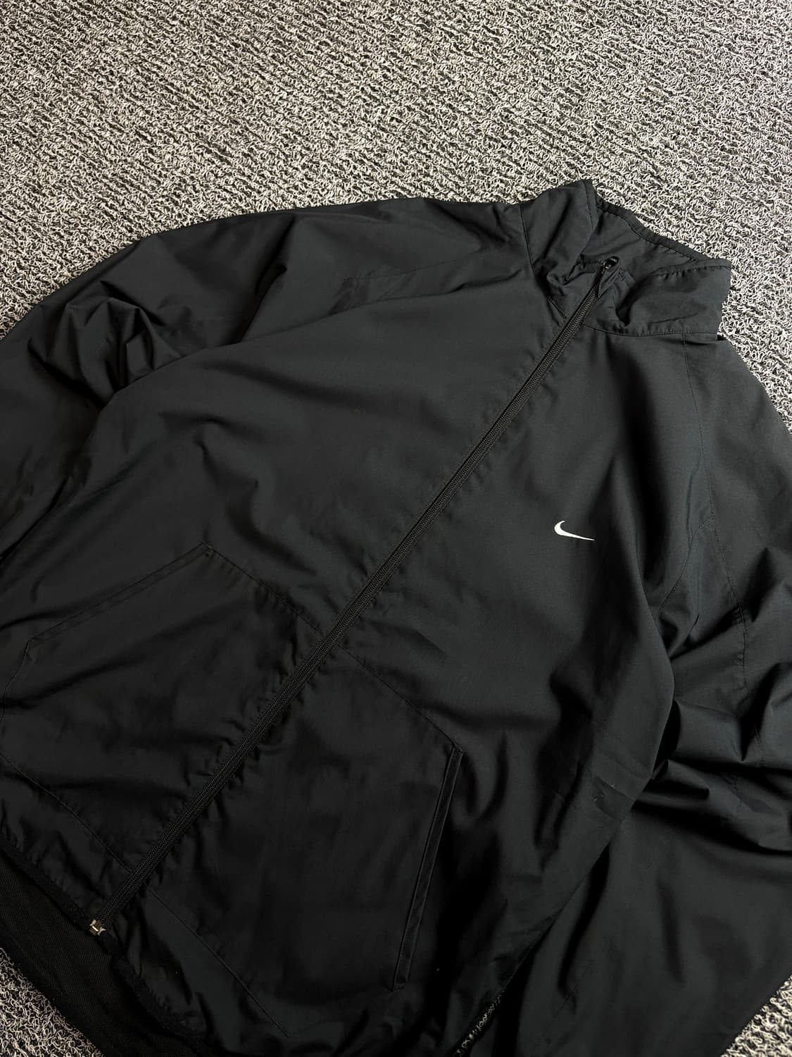 00s 나이키 스우시로고 블랙 미니멀 박시핏 바람막이 1471 상품이미지1