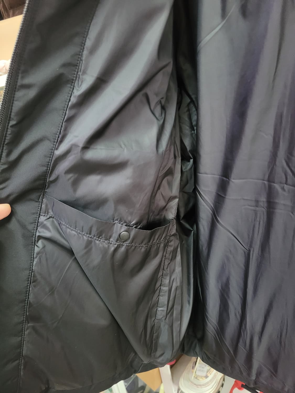 유니클로 블랙 후드 오리털 패딩 점퍼 상품이미지4