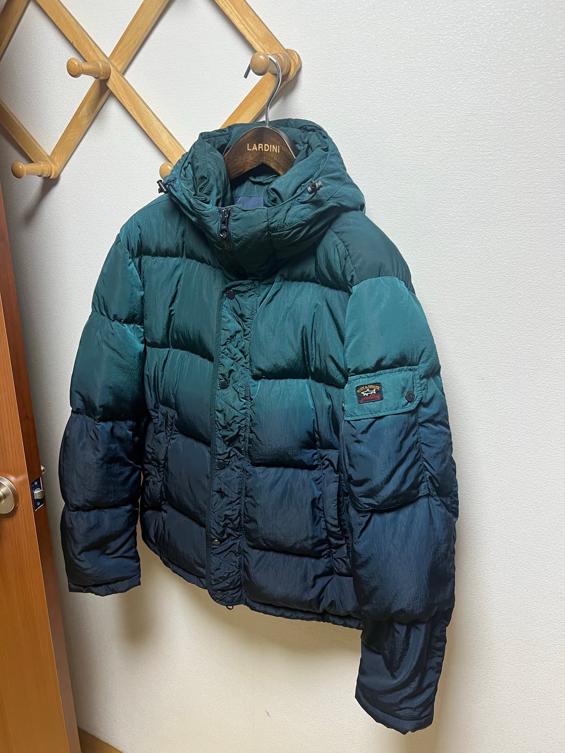 폴앤샥 그라데이션 구스다운 패딩 M사이즈 상품이미지1