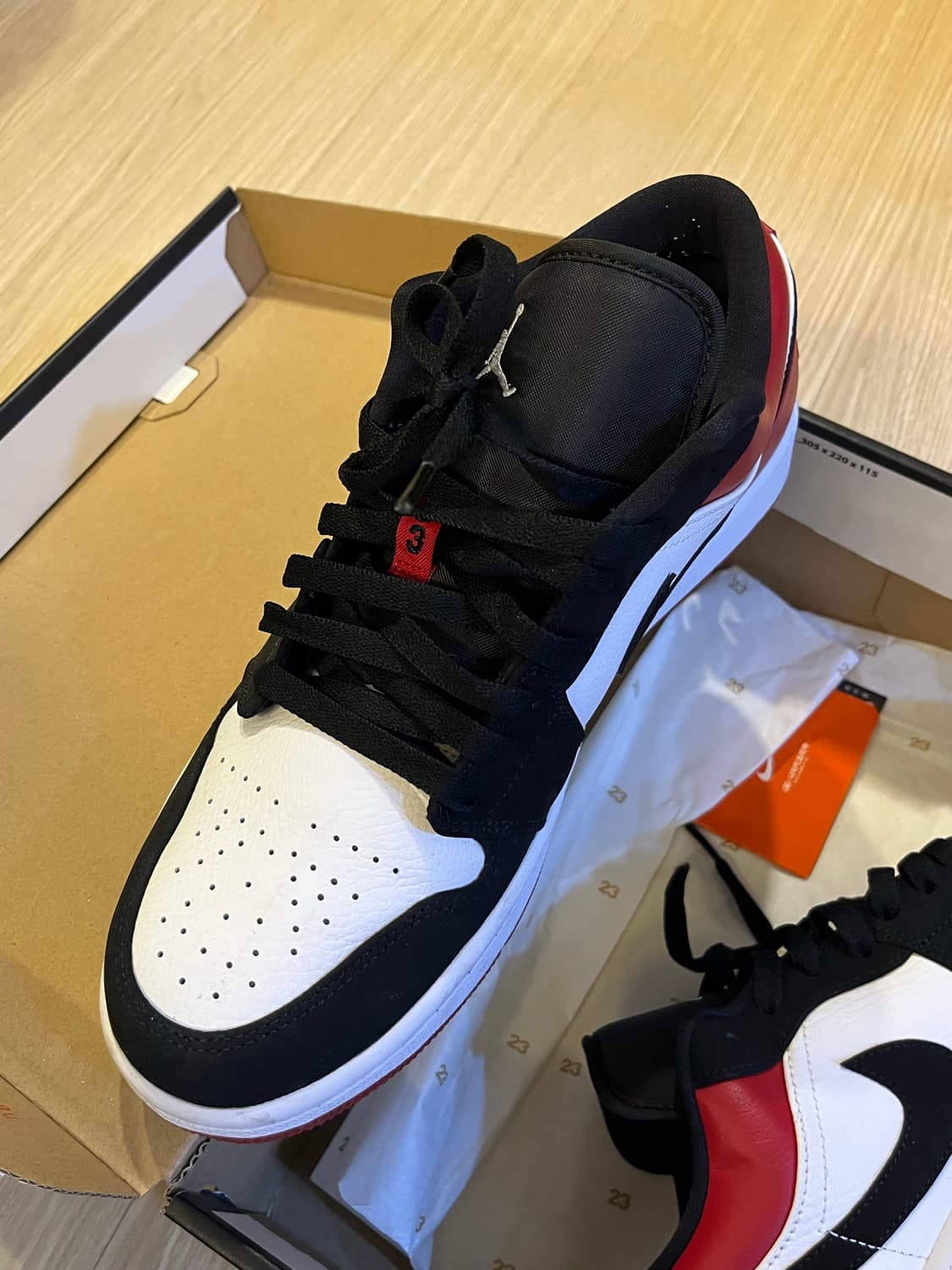 (270) 조던 1 로우 블랙토 스웨이드 1회 착용 상품이미지4