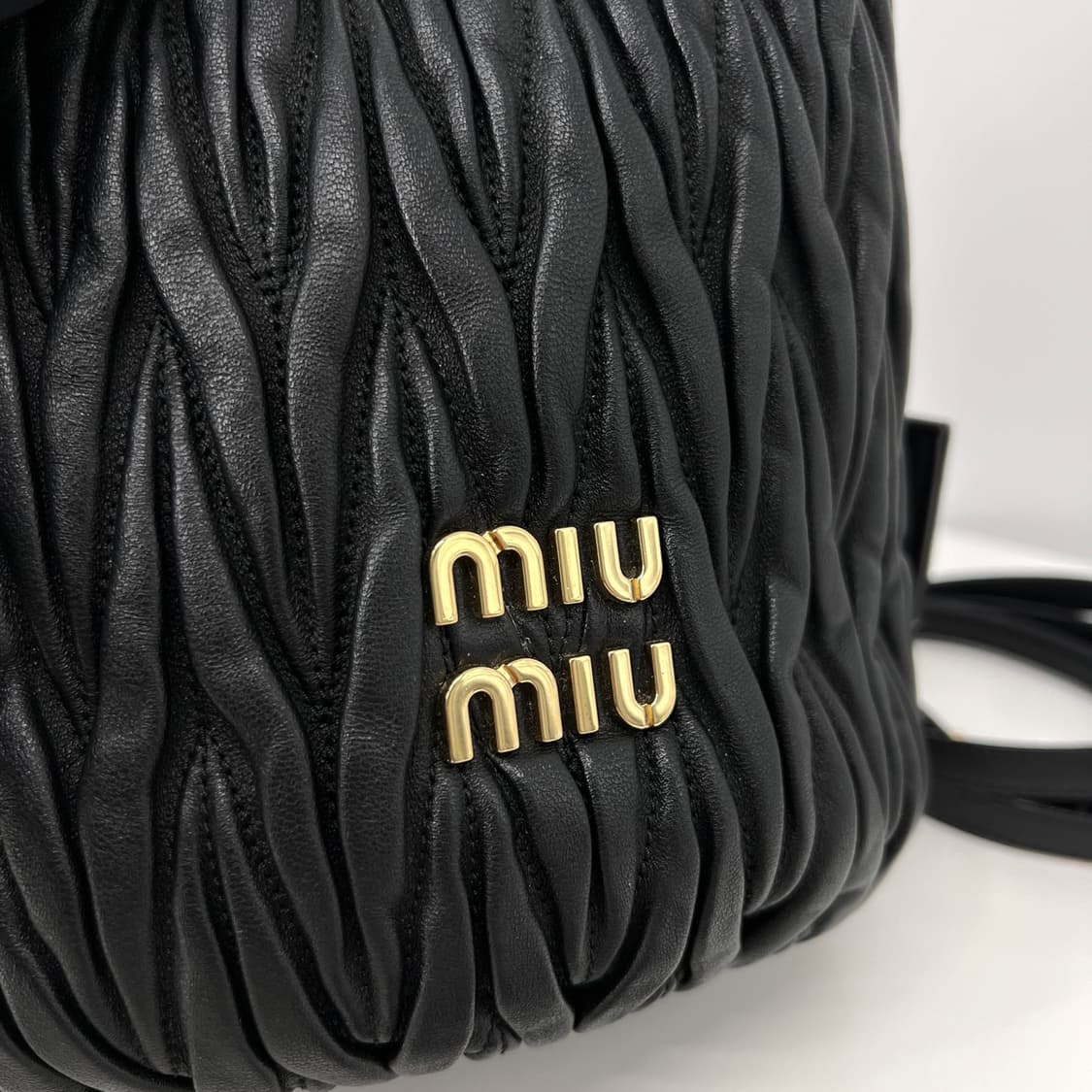 [감정완료] 미우미우 마테라쎄 버킷백 숄더백 블랙 (5BE084) 상품이미지6