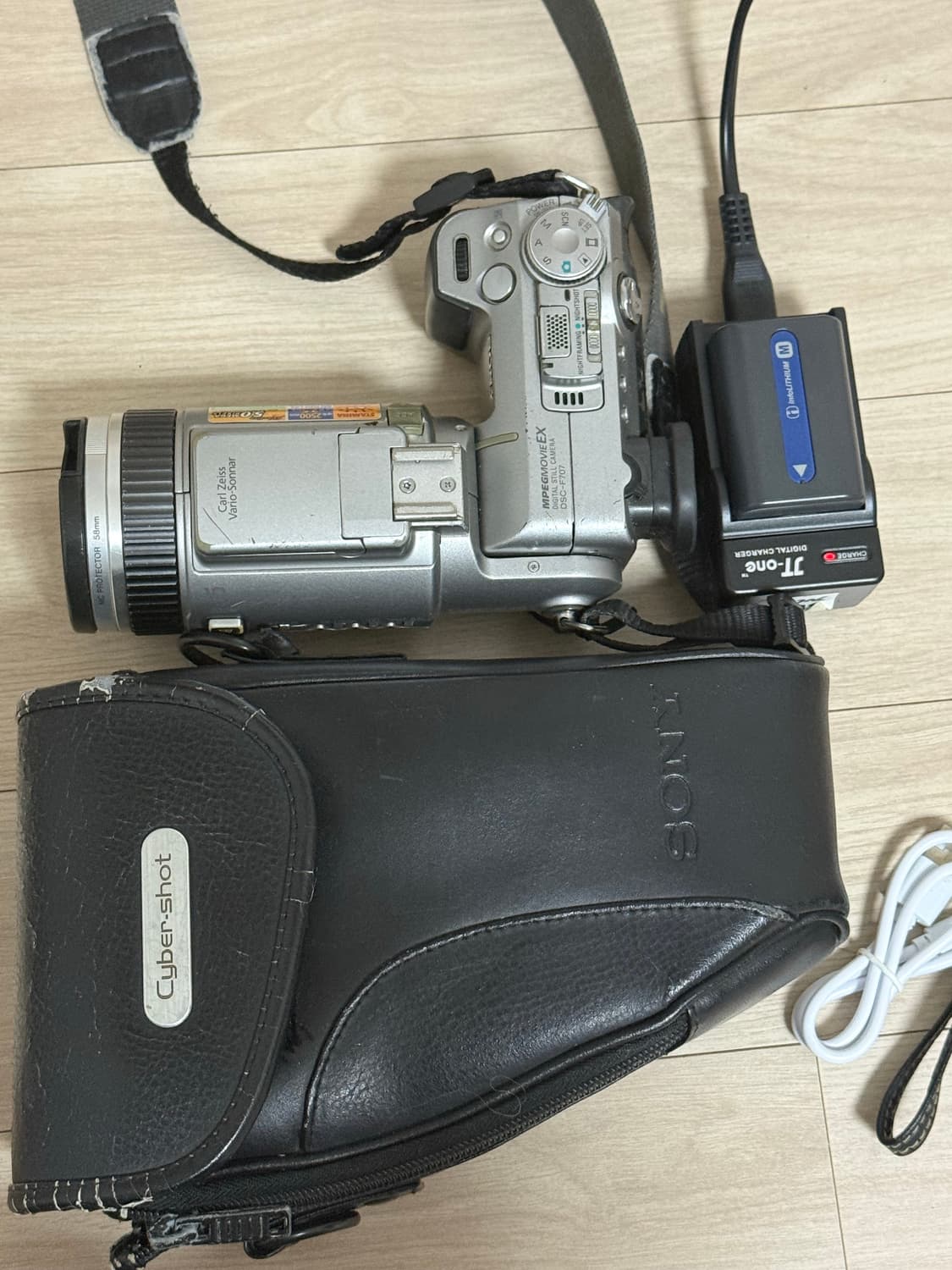 소니 DSC-F707 상품이미지1