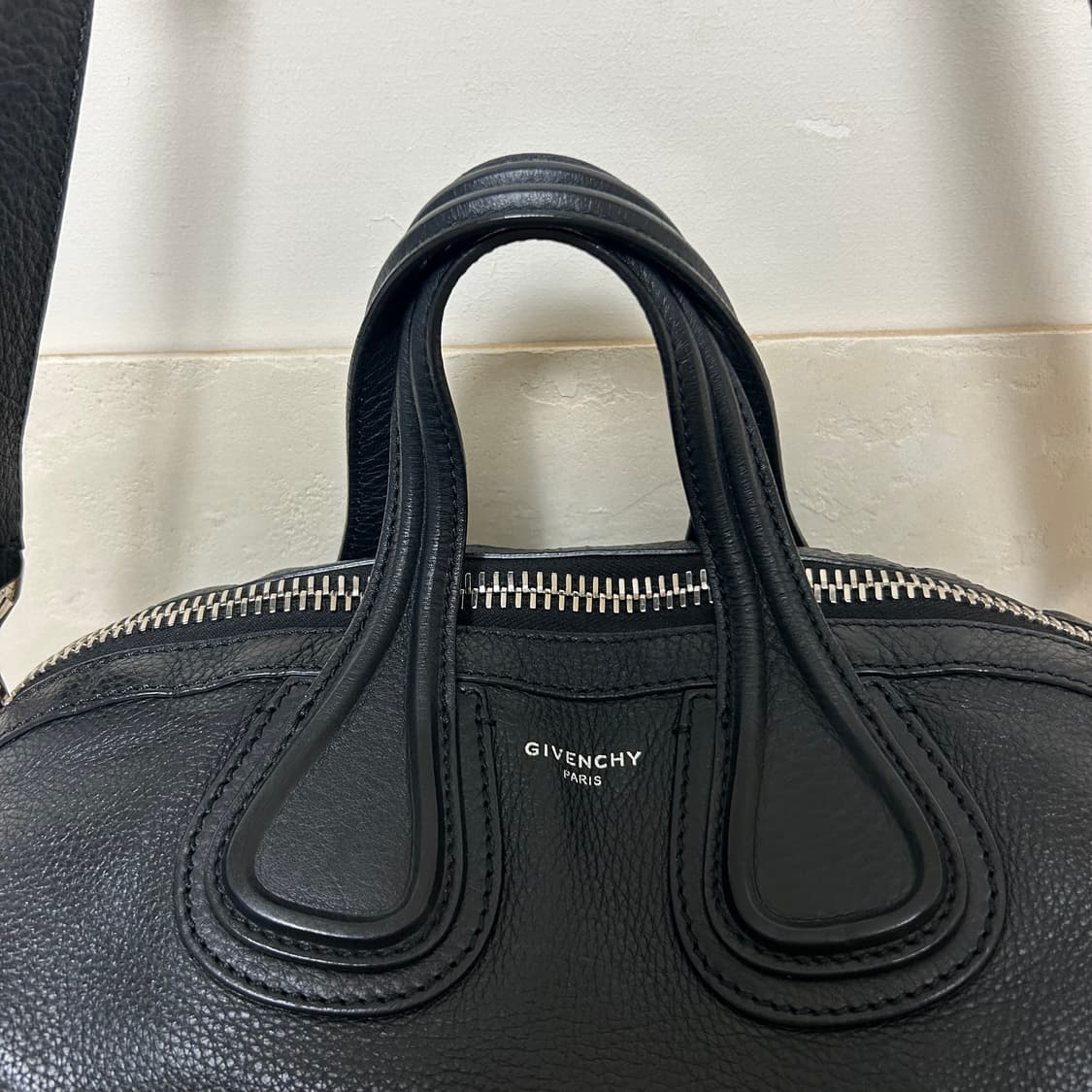 지방시 나이팅게일 스몰 토트백+스트랩 상품이미지3