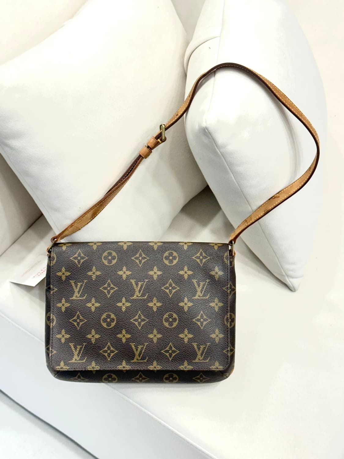 루이비통 모노그램 뮤젯탱고 숄더백 (정품) 상품이미지1