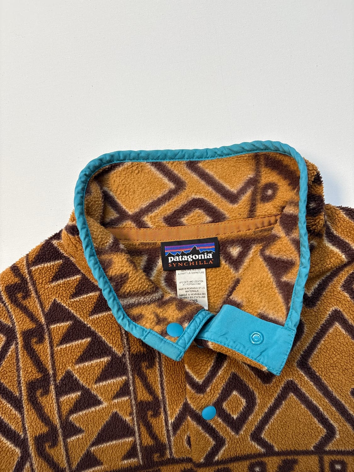 [M] 파타고니아 신칠라 브라운패턴 스냅티 상품이미지3
