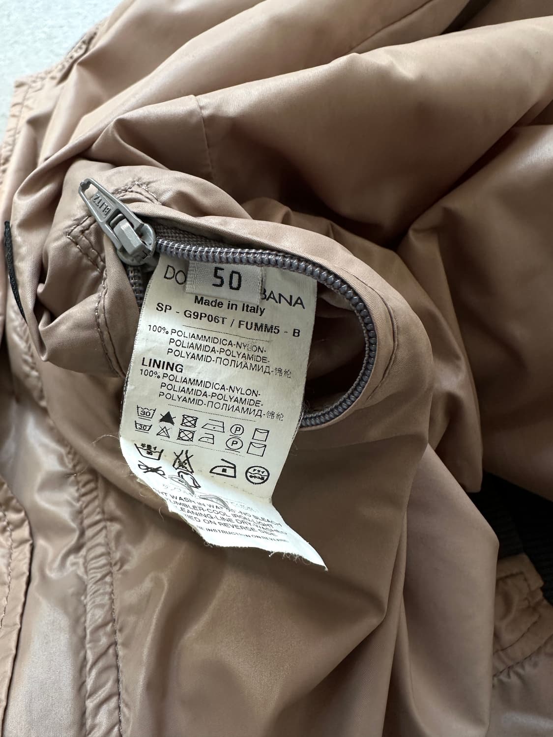 돌체앤가바나 2000s 나일론 쉘 아머 자켓 상품이미지9