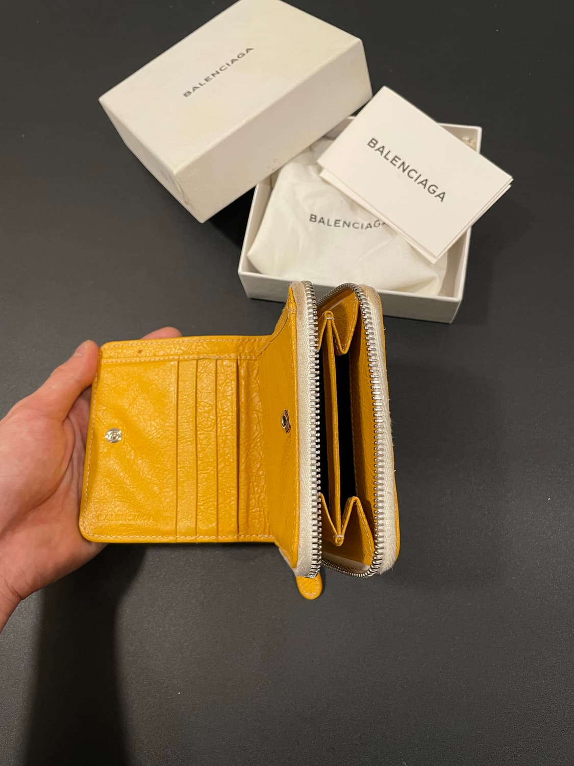 발렌시아가 바자 반지갑 옐로우 판매 상품이미지3