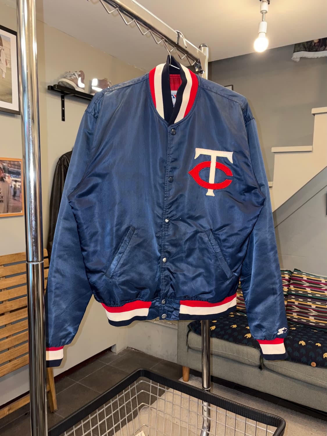 90’s Starter Minnesota satin bomber  상품이미지3