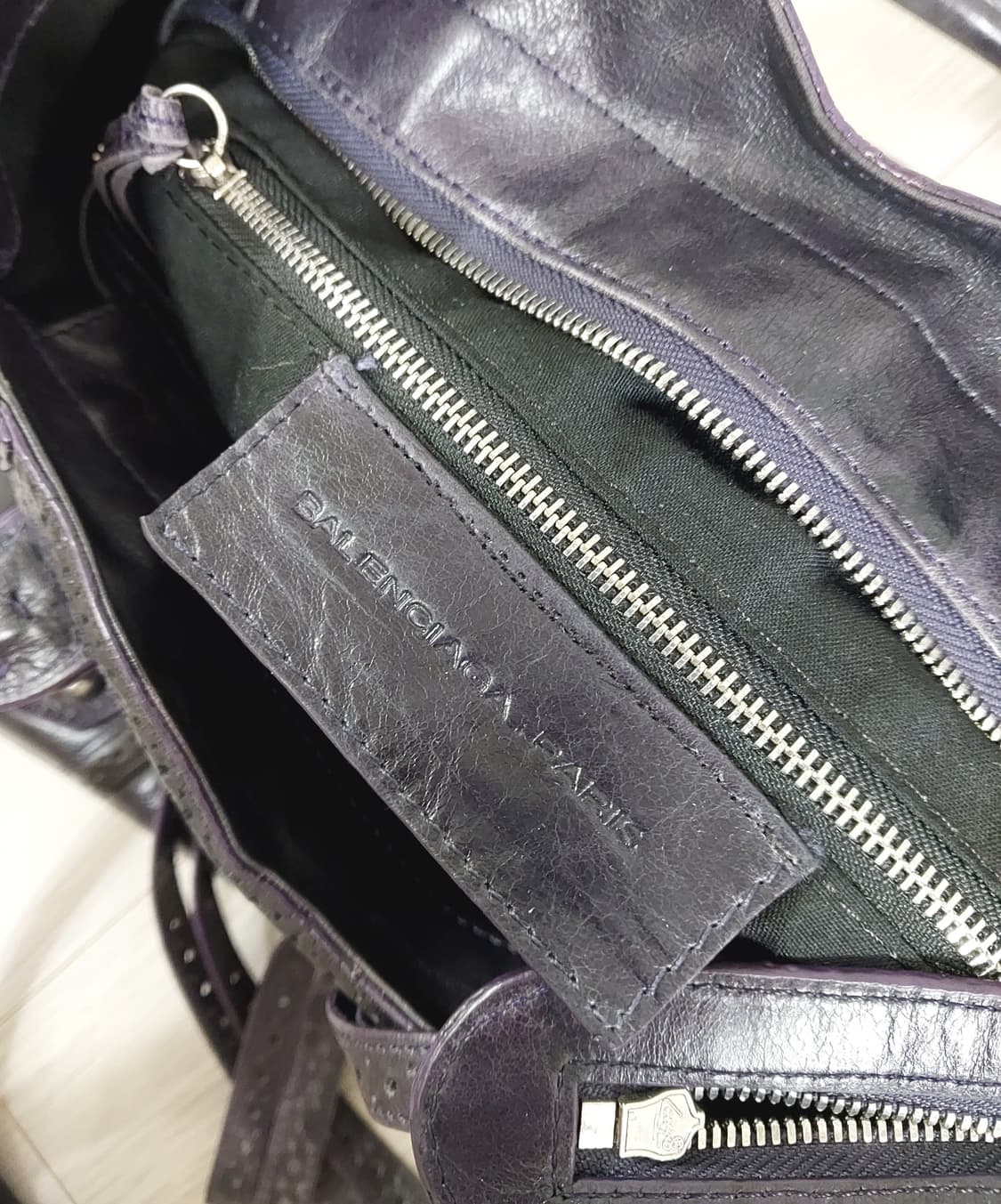 정품 발렌시아가 시티백 모터백 (착샷O) 상품이미지6