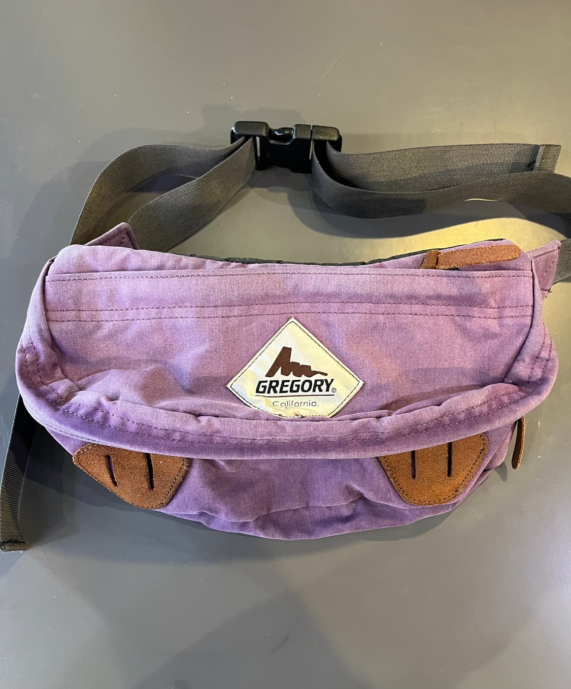 그레고리 구형 로고 웨이스트백 상품이미지2