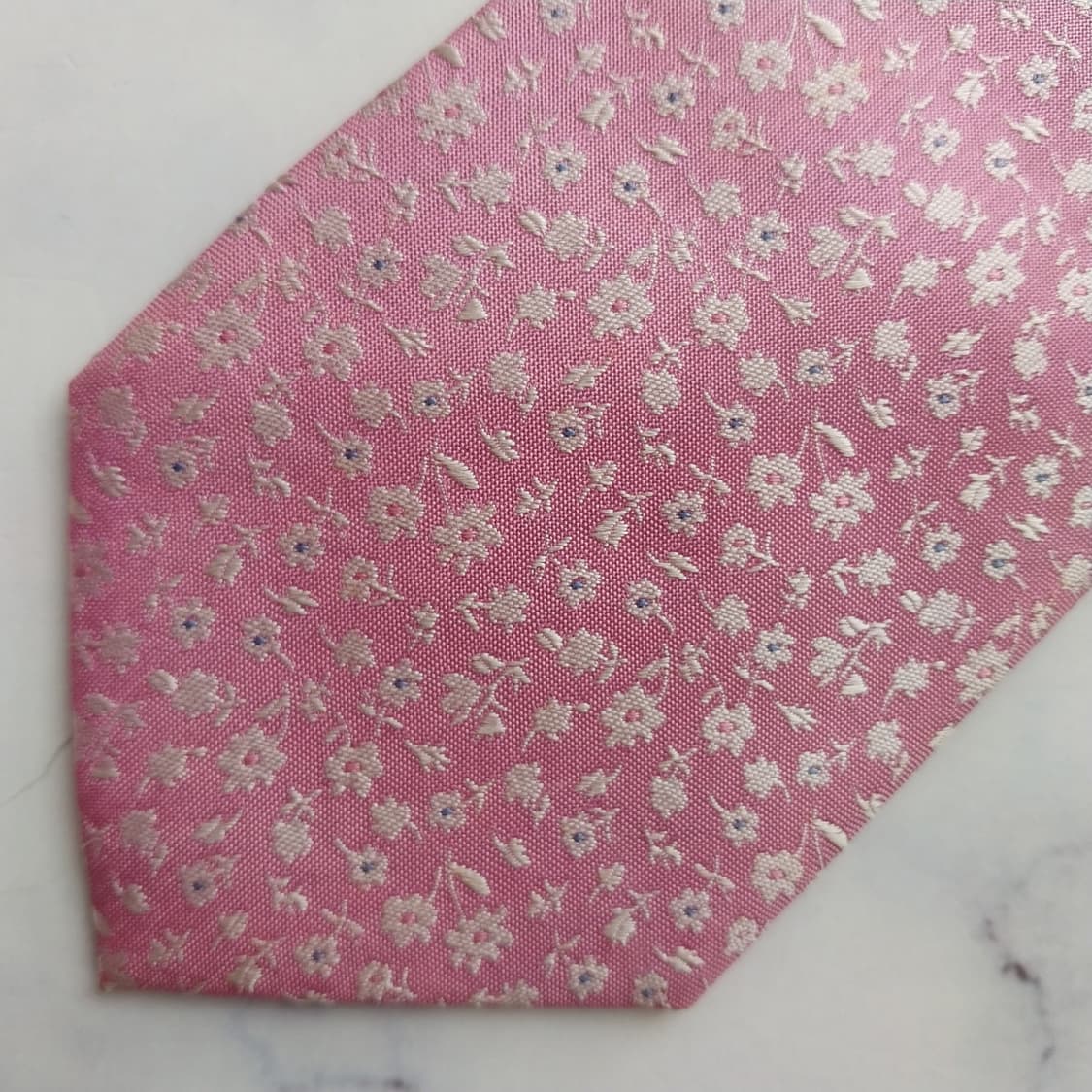 에스.티. 듀퐁 핑크 플라워 패턴 넥타이 8.5cm A+등급 K2442
 상품이미지7