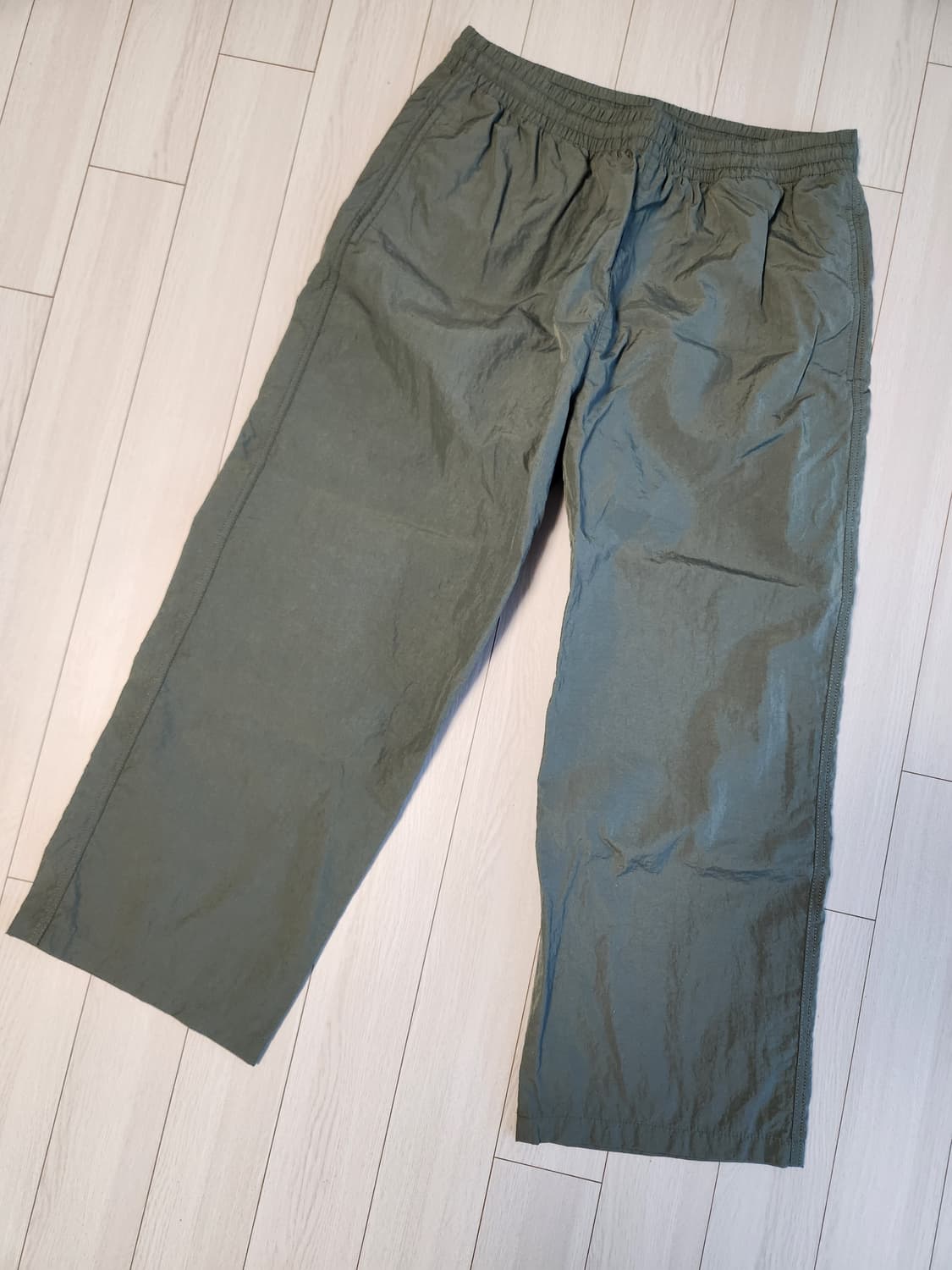 새상품급)무신사 스탠다드 나이론 와이드 스트링 팬츠 라이트카키 사이즈34 상품이미지3