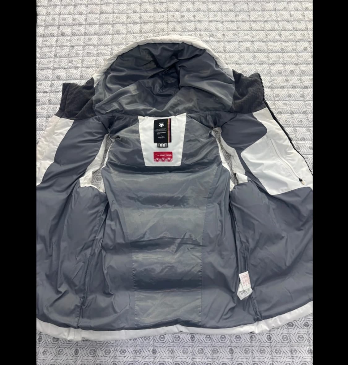 데상트 아우디 패딩 조끼 95 상품이미지4