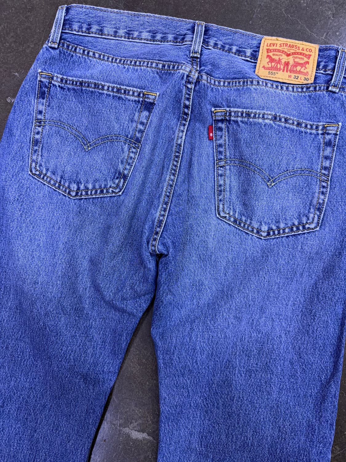 리바이스 555 릴렉스 스트레이트핏 워싱 진 데님팬츠 32 상품이미지6