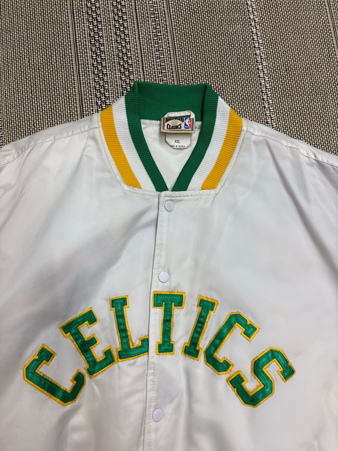 마제스틱 하드우드 클래식 보스턴 셀틱스 사틴 스타디움 자켓 상품이미지3