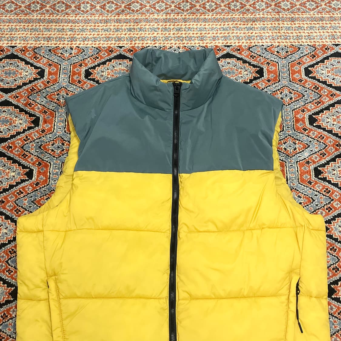 자라 옐로우 폴리 패딩조끼 남성M 상품이미지2