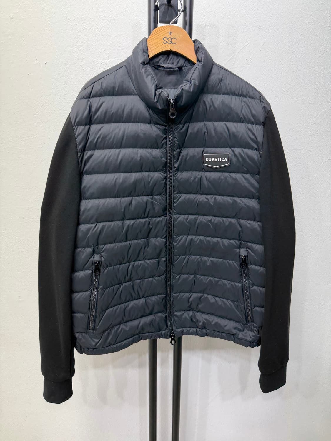 정품) 듀베티카 남성 블랙 포시 푸퍼 자켓 50 상품이미지1