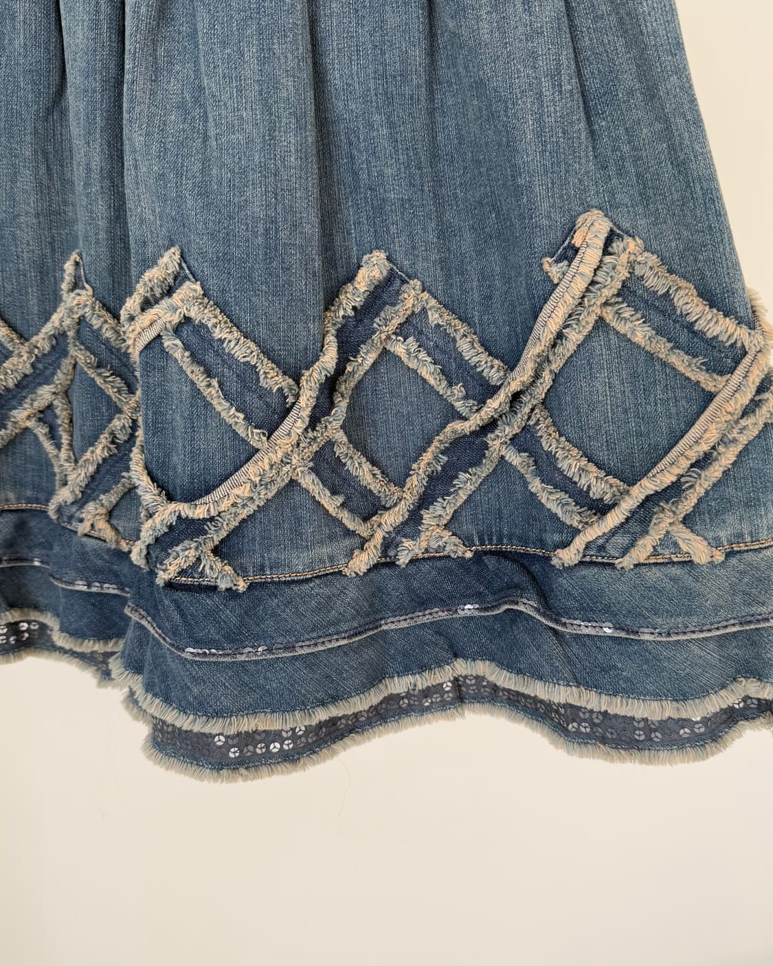 To be chic 스팽글 미디 스커트 상품이미지4