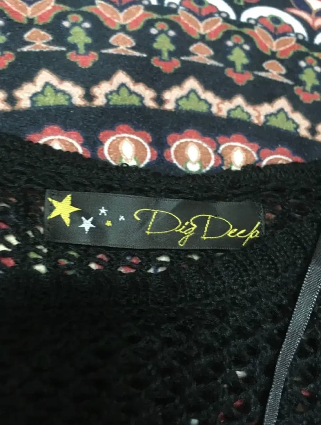 Dig deep kiss mark crop top 상품이미지3