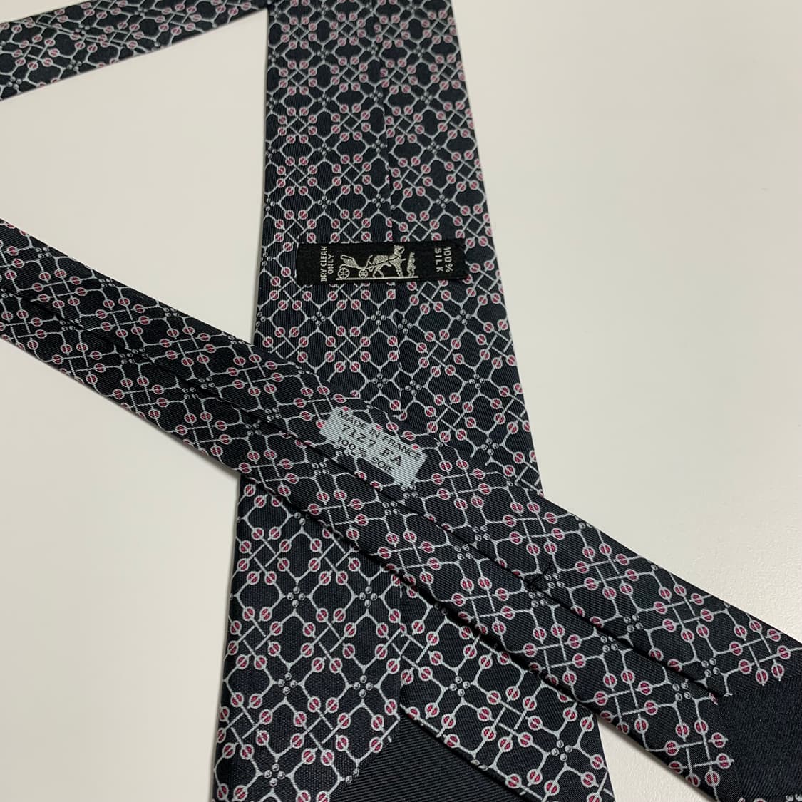 에르메스(HERMES) 블랙컬러 기하학적패턴 명품넥타이 최상급 A+ 상품이미지7