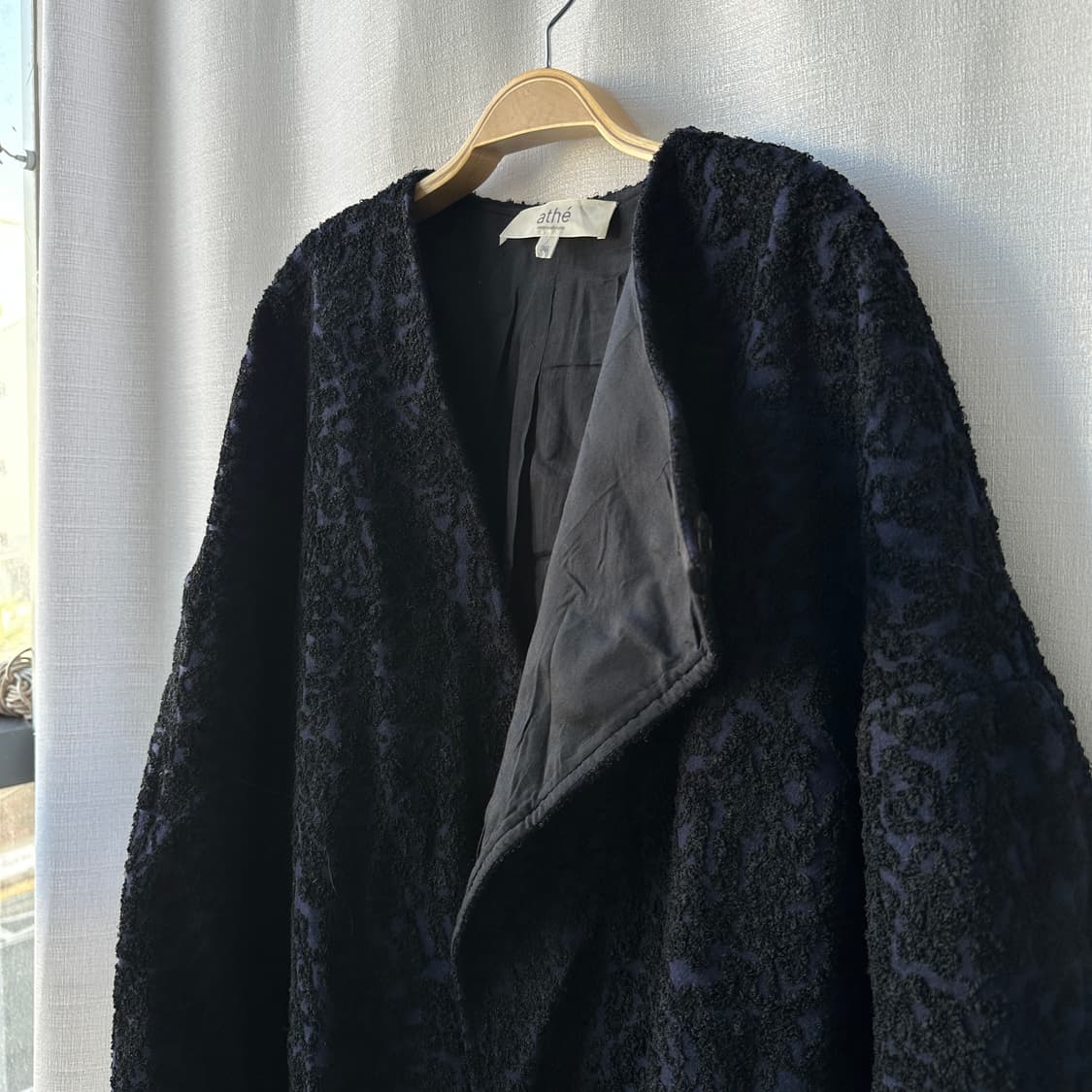 아떼 바네사브루노 울혼방 오픈카라 자카드 코트 블랙 네이비 36 상품이미지8