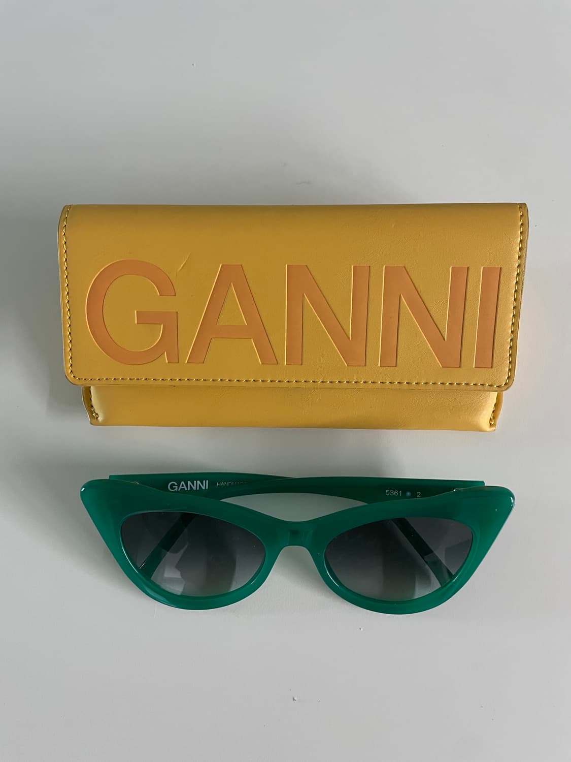 GANNI cat-eye 선글라스 상품이미지1