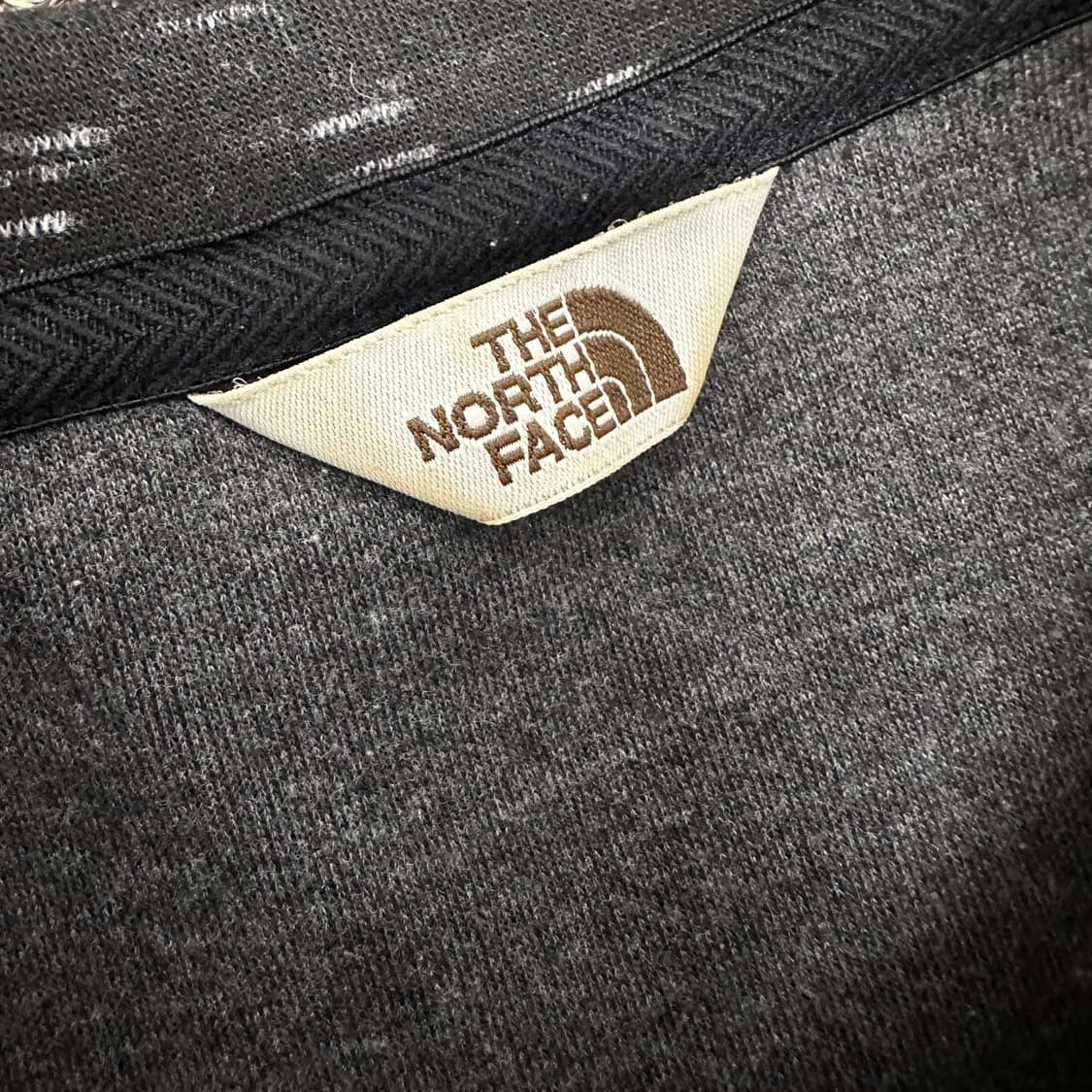 노스페이스 맨투맨 긴팔 블랙 90(S) 상품이미지4