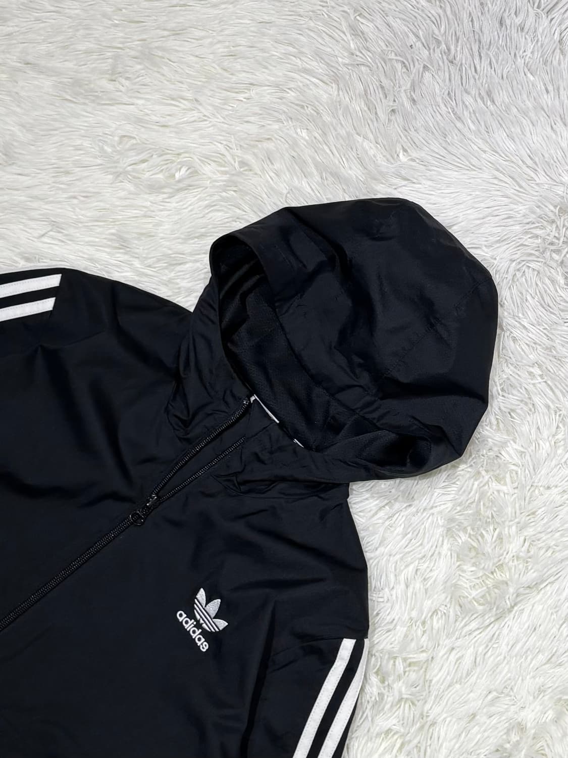 아디다스 블랙 삼선 바람막이 상품이미지4