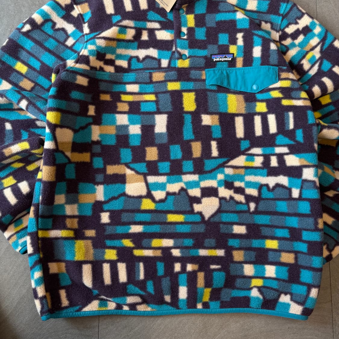 파타고니아 정품 라이트 웨이트 신칠라 스냅티  상품이미지4