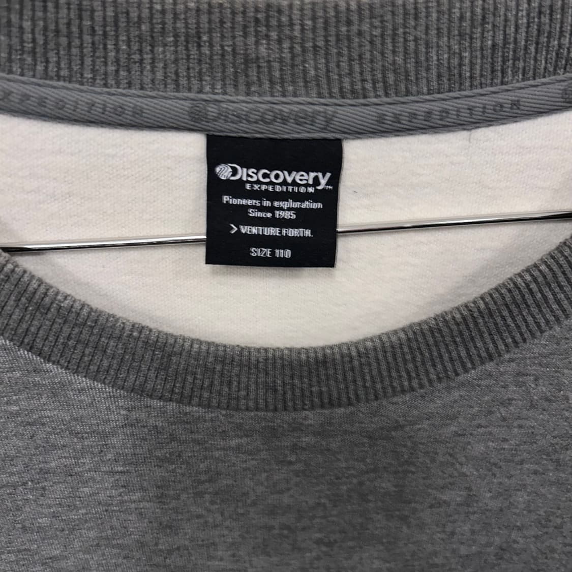 디스커버리 슬리브와펜 자수로고 맨투맨 상품이미지3