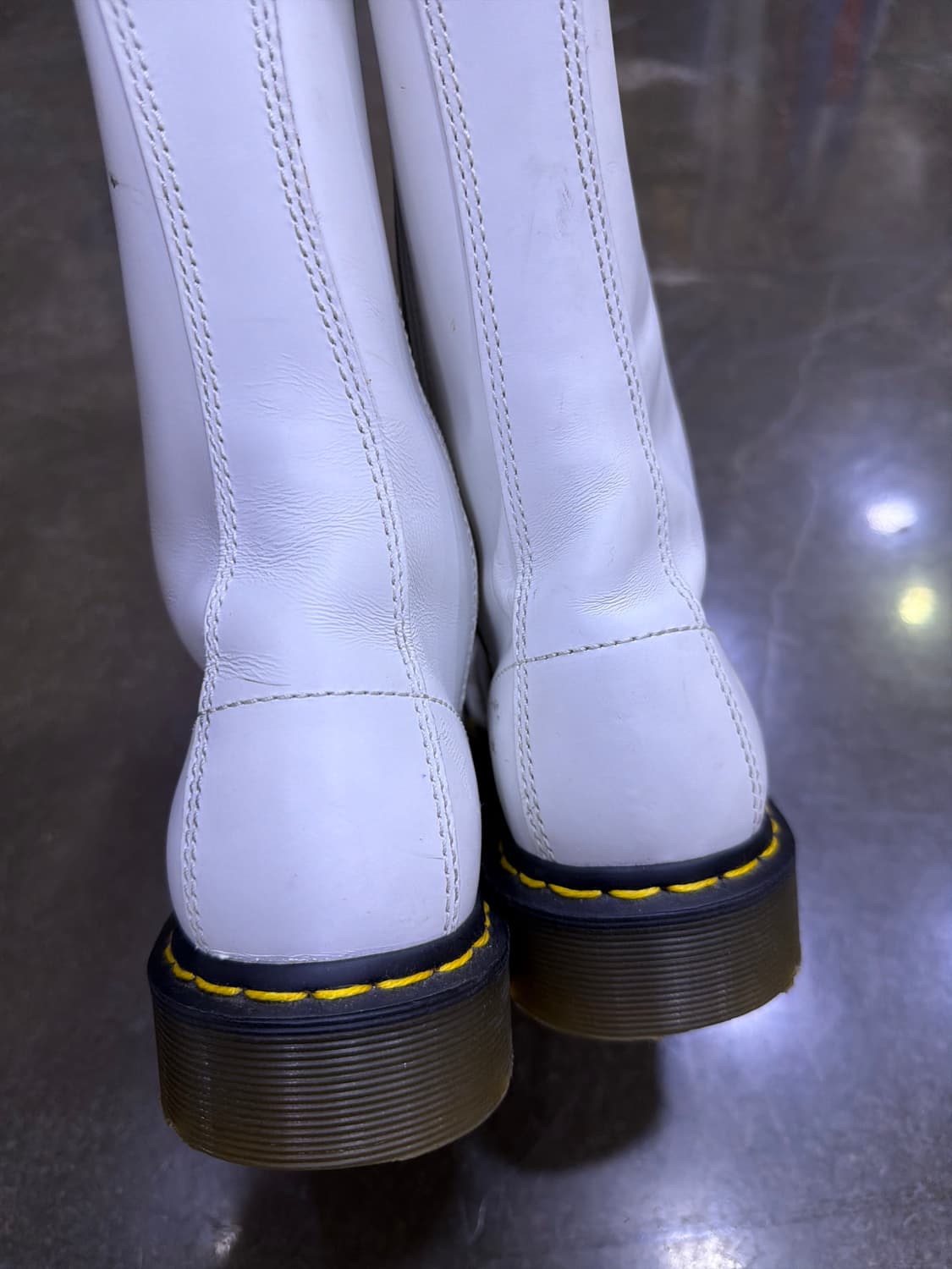 닥터마틴 1914W 14홀 지퍼 부츠 워커 화이트 250 상품이미지4