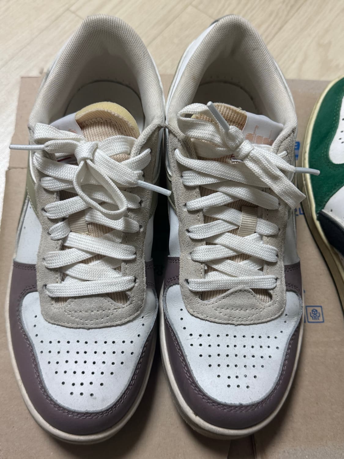 디아도라 운동화 240 상품이미지1